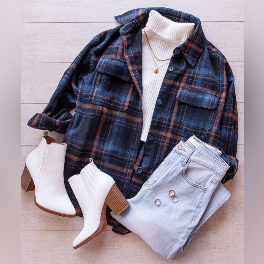 Womens Relaxed Fit Plaid Flannel Shacket